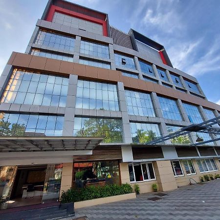 Hotel Sree Gokulam Apartments Guruvāyūr Екстериор снимка