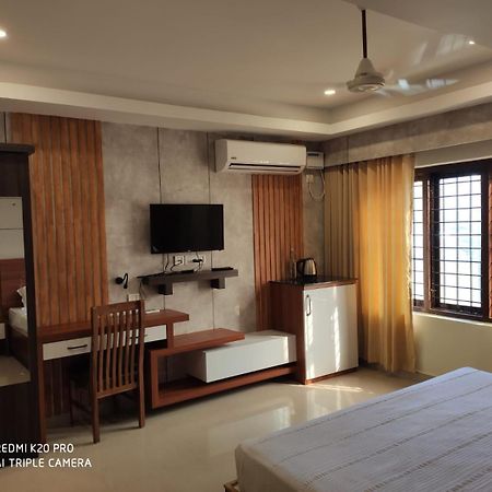 Hotel Sree Gokulam Apartments Guruvāyūr Екстериор снимка