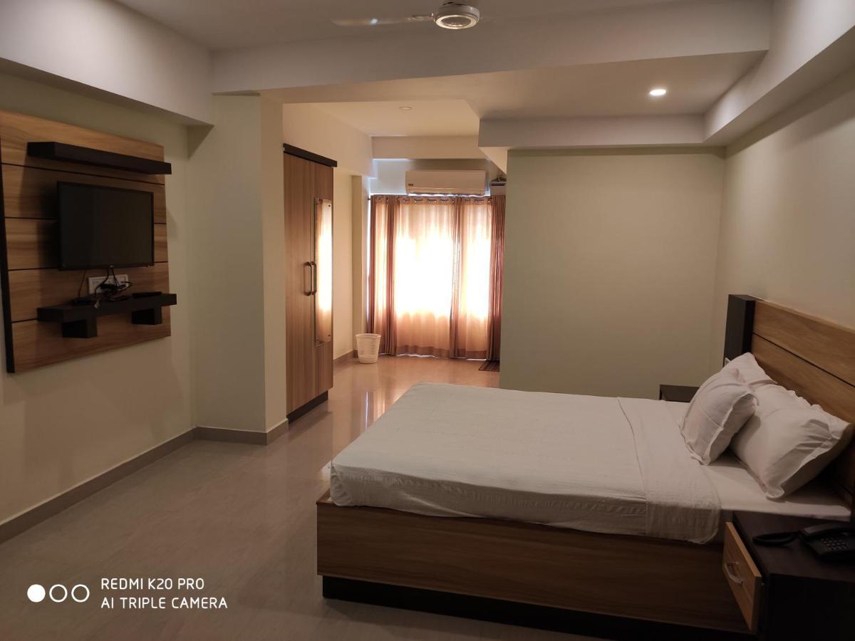 Hotel Sree Gokulam Apartments Guruvāyūr Екстериор снимка