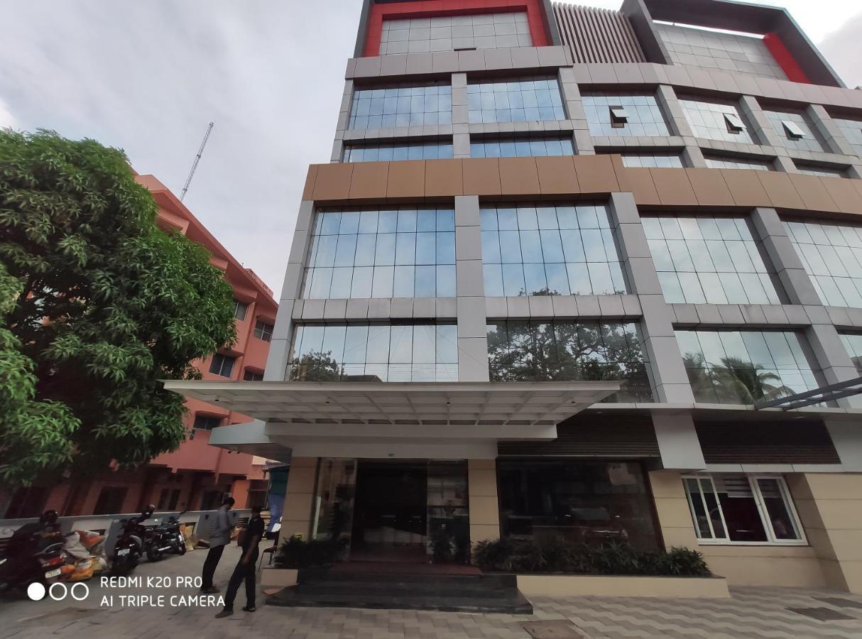 Hotel Sree Gokulam Apartments Guruvāyūr Екстериор снимка