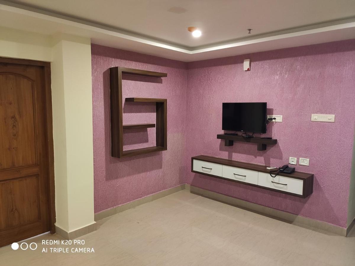 Hotel Sree Gokulam Apartments Guruvāyūr Екстериор снимка